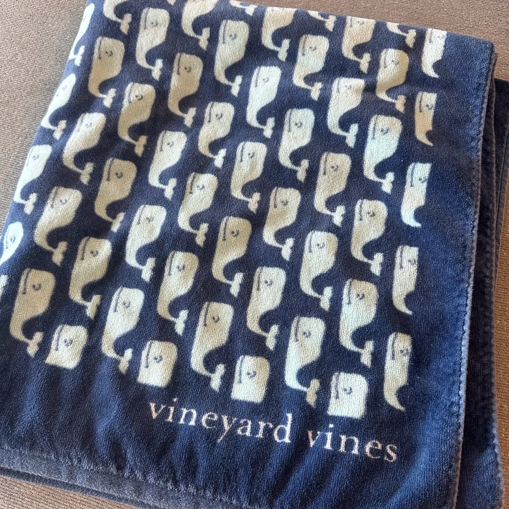 Vineyard Vines Navy Whale Print Towel Palm Beach